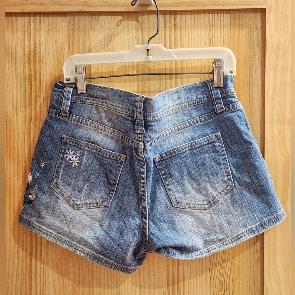 I Heart Ronson flower shorts design - Picture 4 of 6
